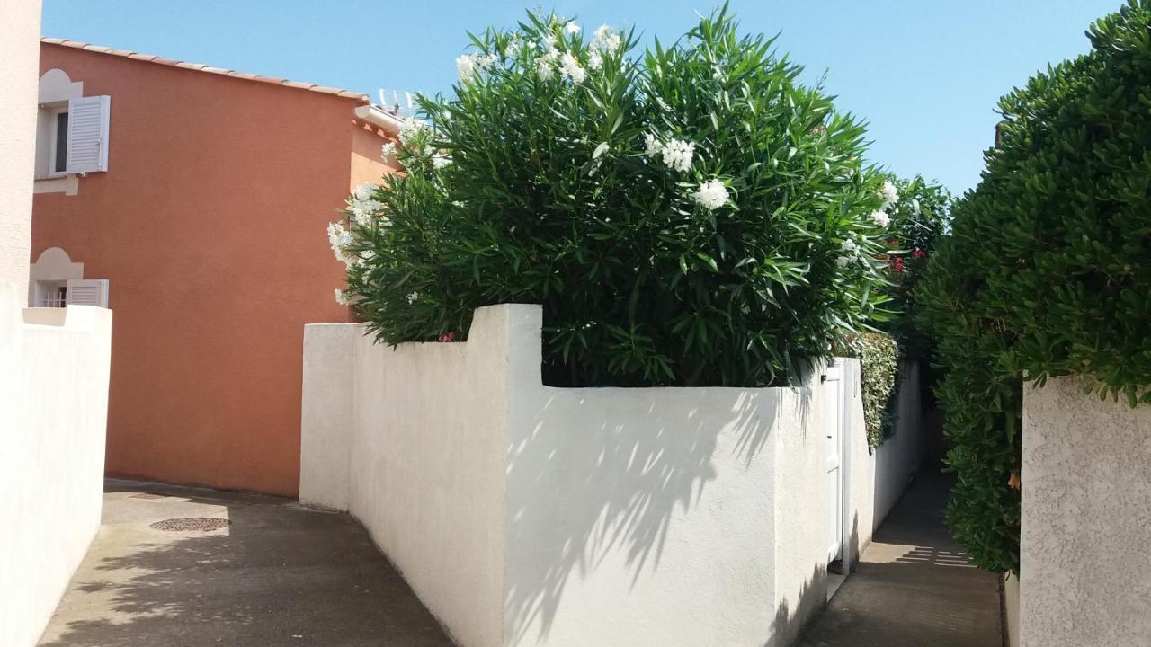 Les Amandines Vila Agde Exterior foto